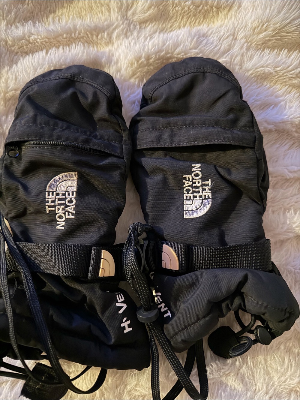 The North boys Black Waterproof Mittens